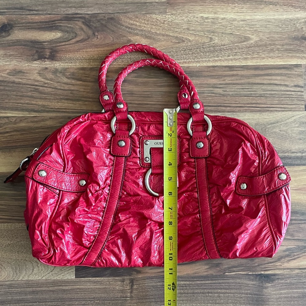Guess red patent handbag - Picture 8 of 9